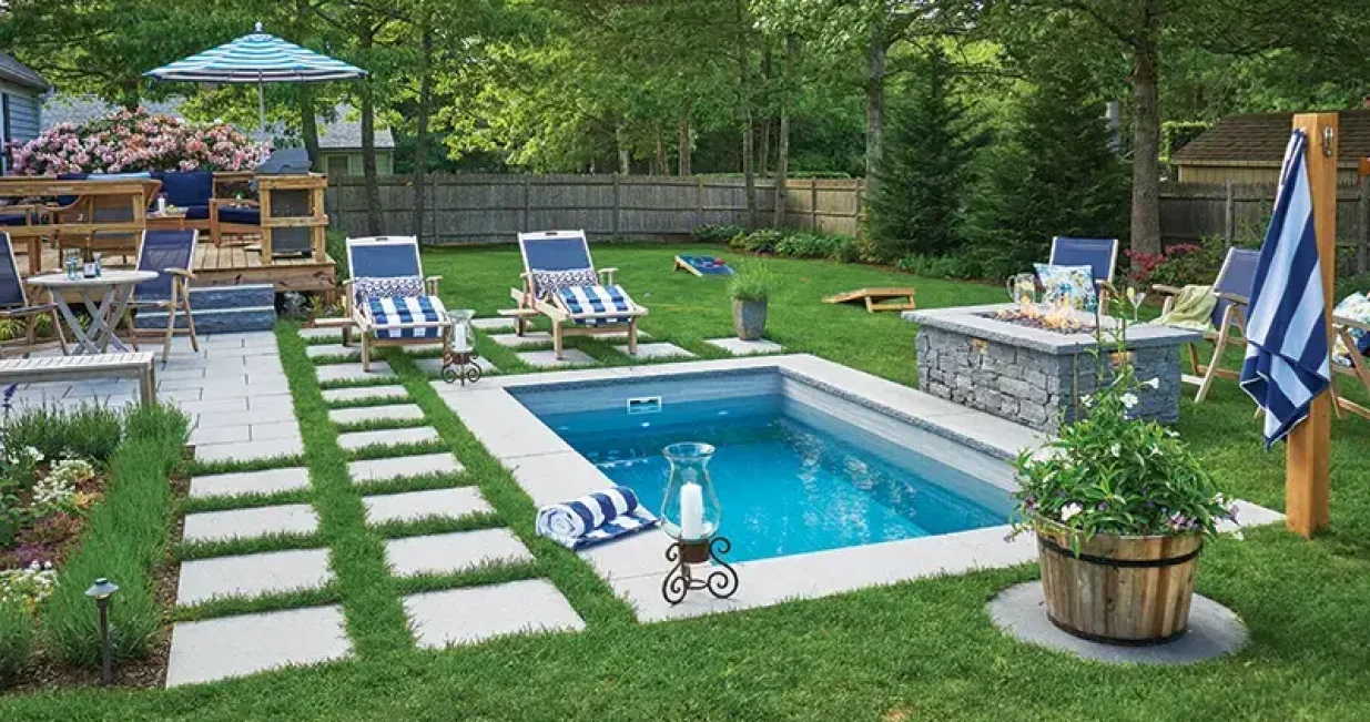 bazenhttps://luxurypools.comPhotograph by Mike Crane/