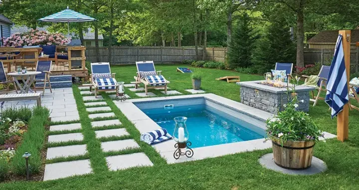 bazenhttps://luxurypools.comPhotograph by Mike Crane/