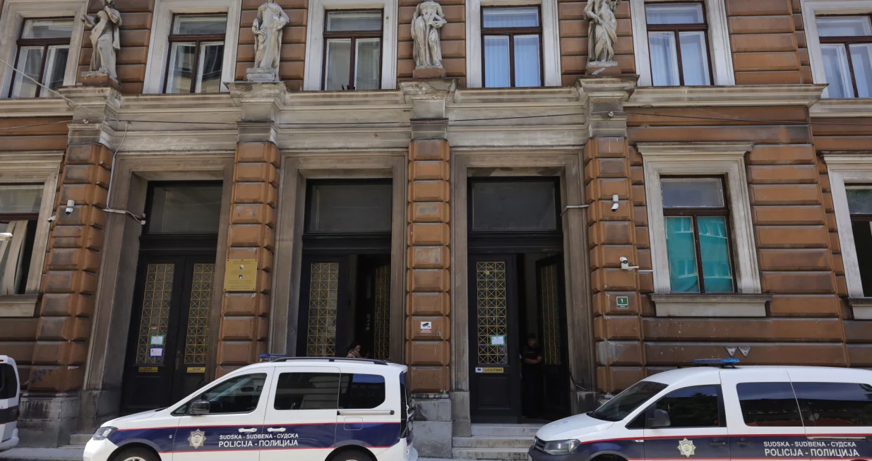 Zgrada kantonalni sud sarajevo/Senad Gubelić