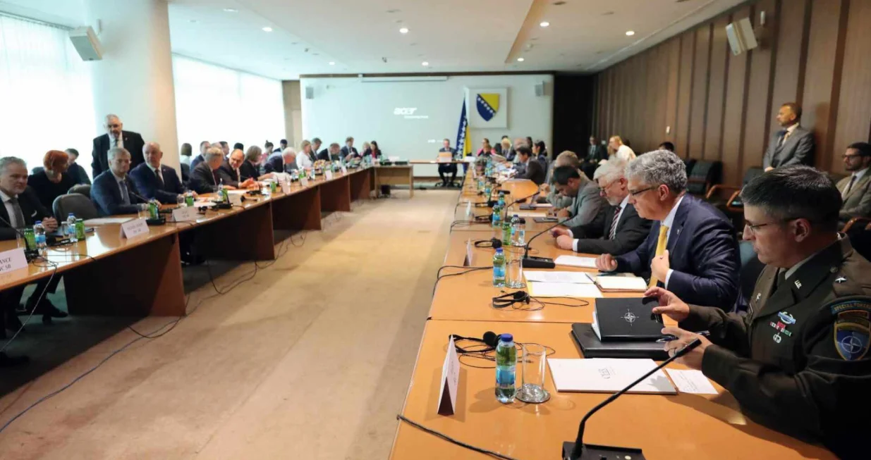 Vijeće za implementaciju mira, PIC/Senad Gubelić/