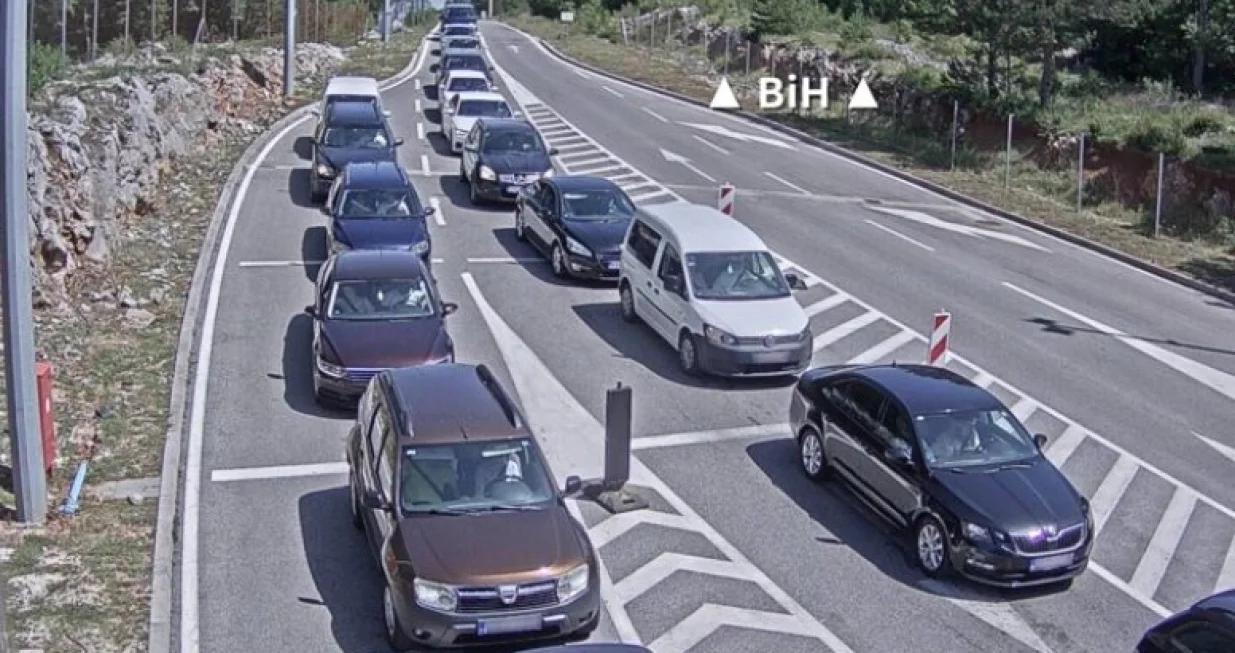 Gužva na graničnom prelazu Doljani/Bihamk