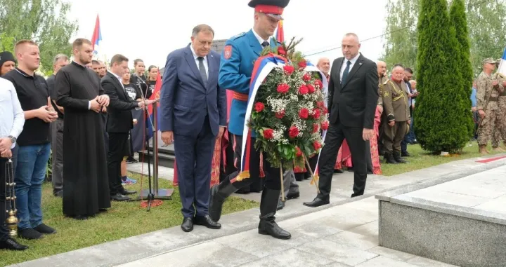 Milorad Dodik, parastos, operacija Koridor, VRS/