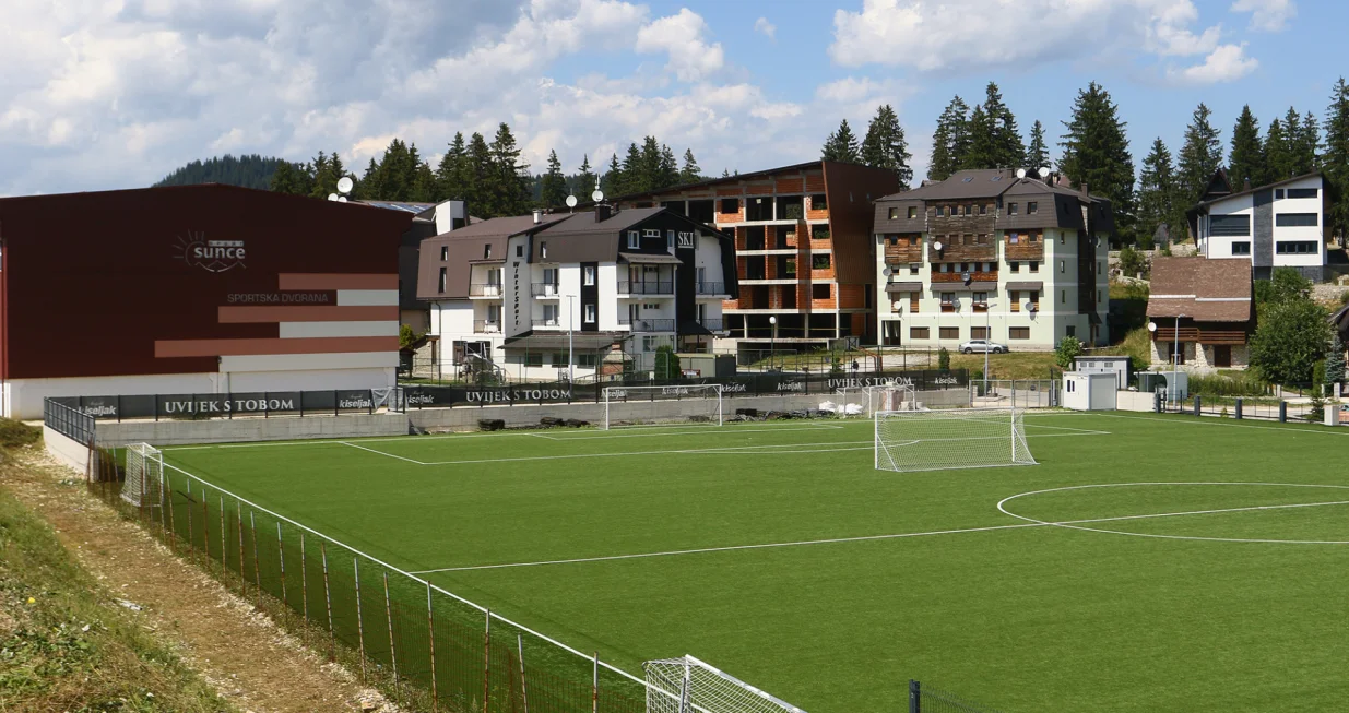 Nogometni teren na platou Babanovca na Vlašiću napravljen je 2018. godine/Muhamed Tunović