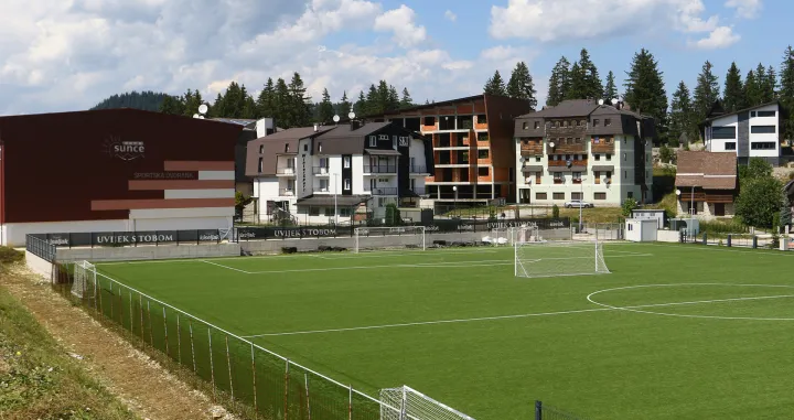 Nogometni teren na platou Babanovca na Vlašiću napravljen je 2018. godine/Muhamed Tunović