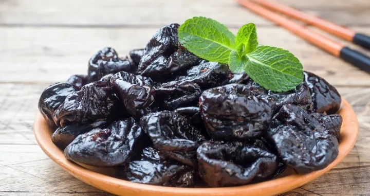 Suhe šljive/Ilustracija/