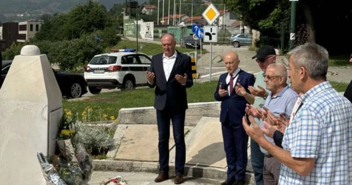 Zukan Helez u Kaknju/Fena/