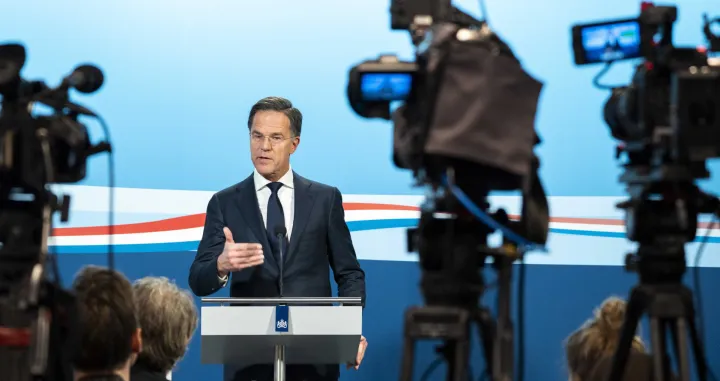 epa10377201 Netherlands Prime Minister Mark Rutte speaks to the press after the last weekly cabinet meeting of 2022 in The Hague, Netherlands, 23 December 2022. EPA/lex van lieshout fotografie/Lex Van Lieshout Fotografie