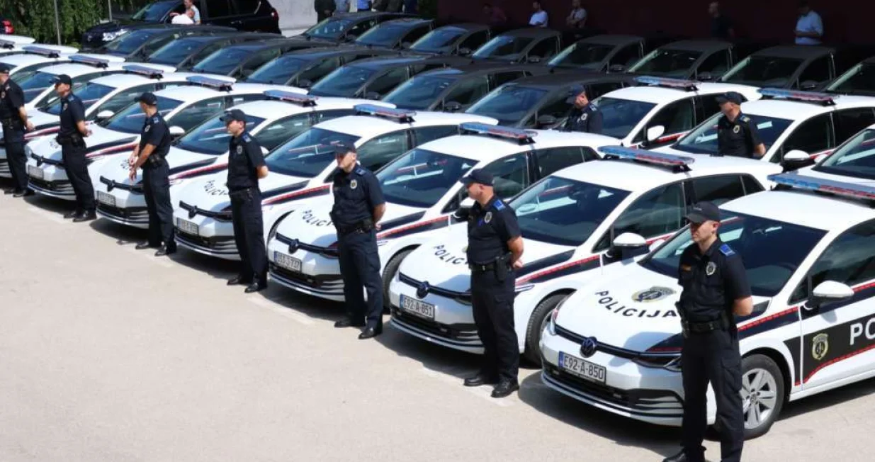Stigla nova vozila/MUP KS/