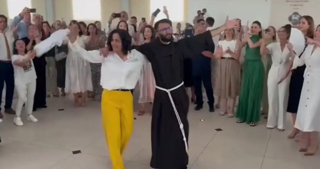 Sve&scaron;tenik iz BiH, Mostar, zaredio se/PrtSc/