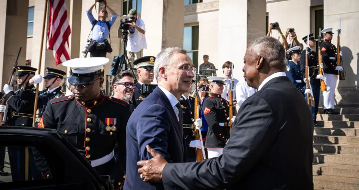 Jens Stoltenberg Lloyd Austin/