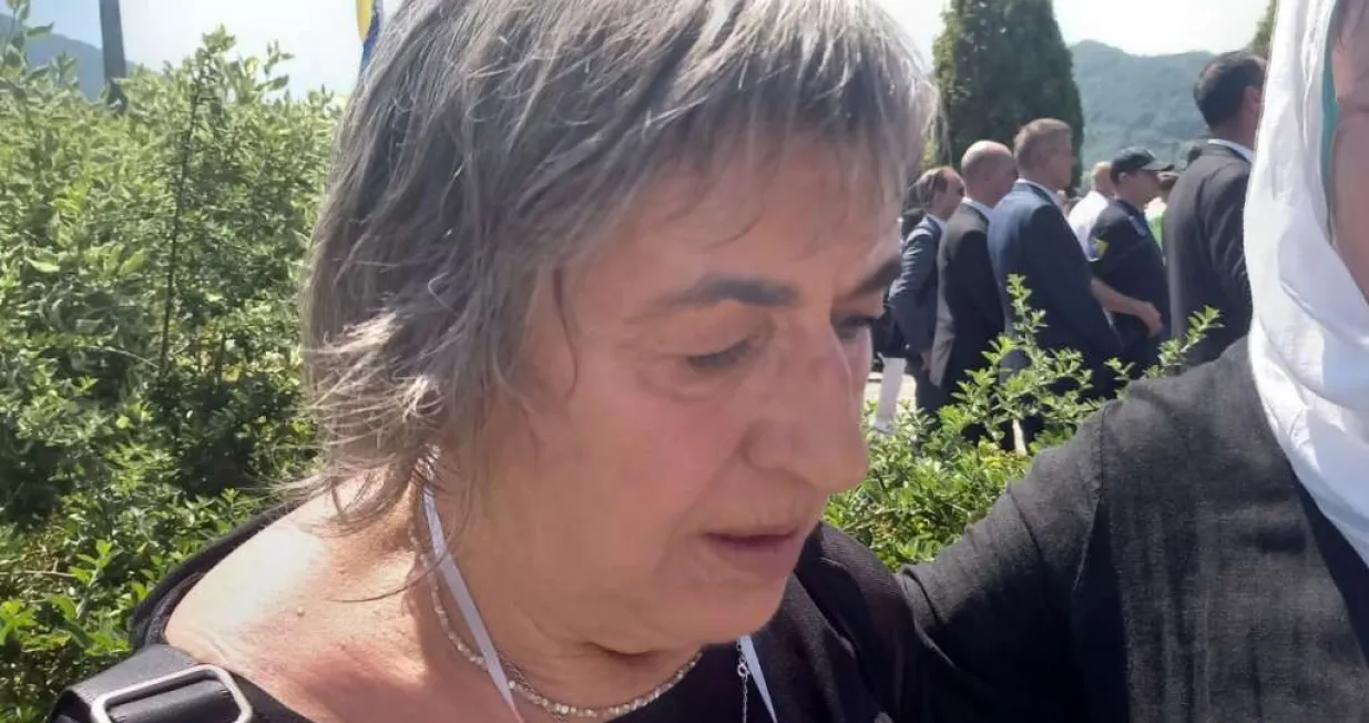 "Žene u crnom" u Potočarima/Fena/