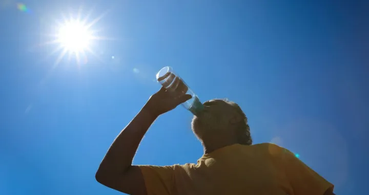 Također, bitno je znati prepoznati simptome toplotnog udara i dehidracije/