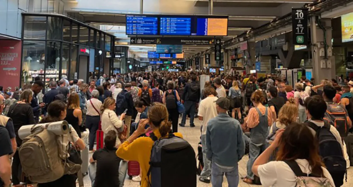 francuska željeznica vandali/ X/