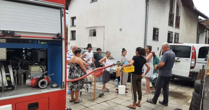 Vatrogasci sa Bjelava prevoze vodu/Općina Centar/