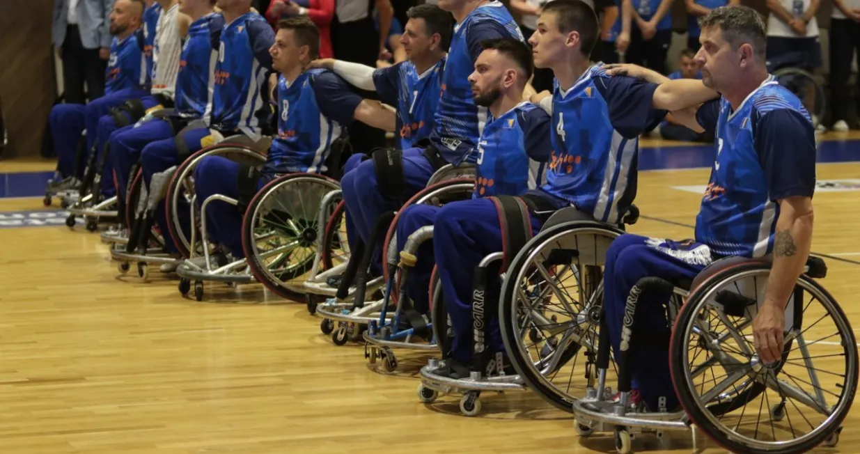 Ko&scaron;arka&scaron;ka reprezentacija BiH u kolicima