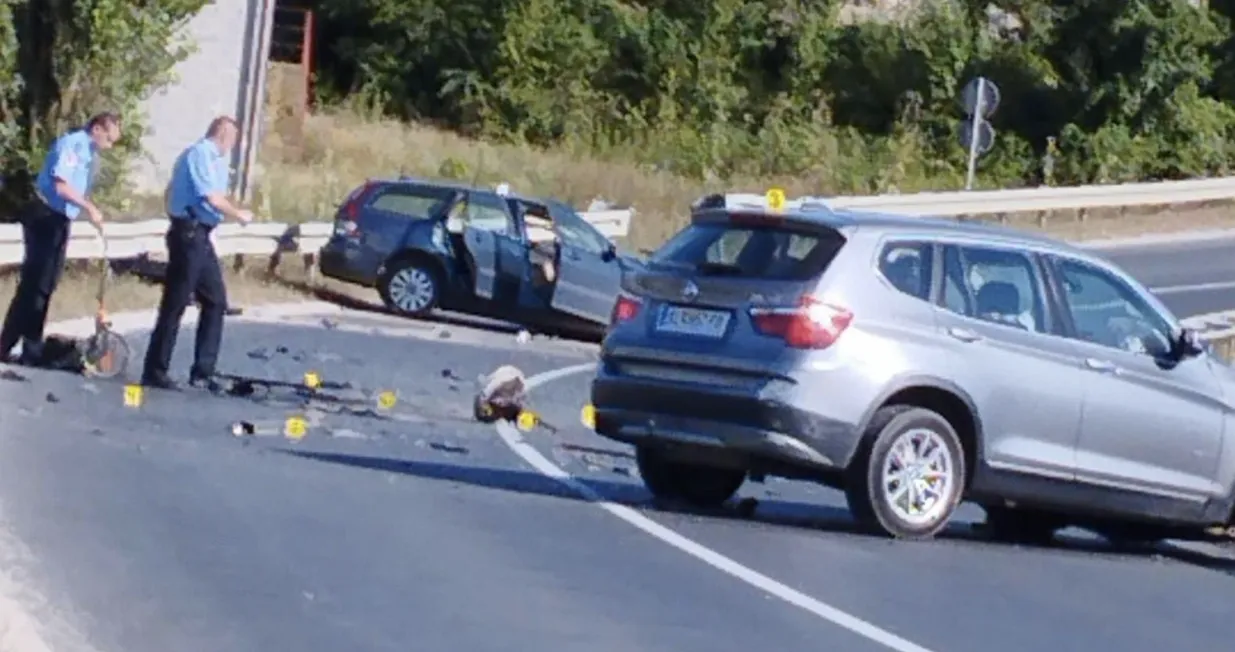 Učestvovala dva vozila/ Viber grupa//