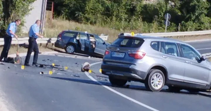 Učestvovala dva vozila/ Viber grupa//