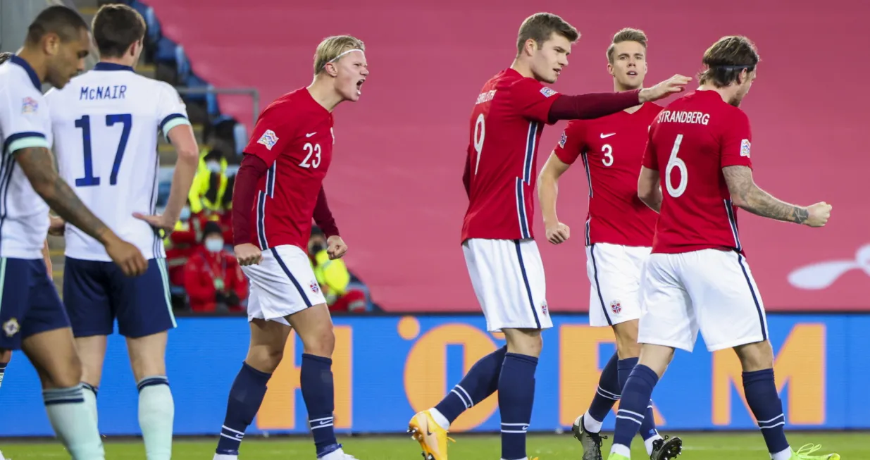 epa08745749 (L-R) Norway's Erling Braut Haaland, Alexander Sorloth, Kristoffer Ajer and Stefan Strandberg celebrate after an own goal by Stuart Dallas during the UEFA National League match between Norway and Northern Ireland at Ullevaal Stadium in Oslo, Norway, 14 October 2020. EPA/Orn E. Borgen NORWAY OUT