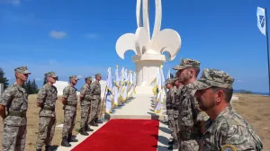 Na Vlašiću na Ljutoj Gredi otkriven spomenik Mehmedu Alagiću, ljiljan visok 17 metara/Travnik.ba