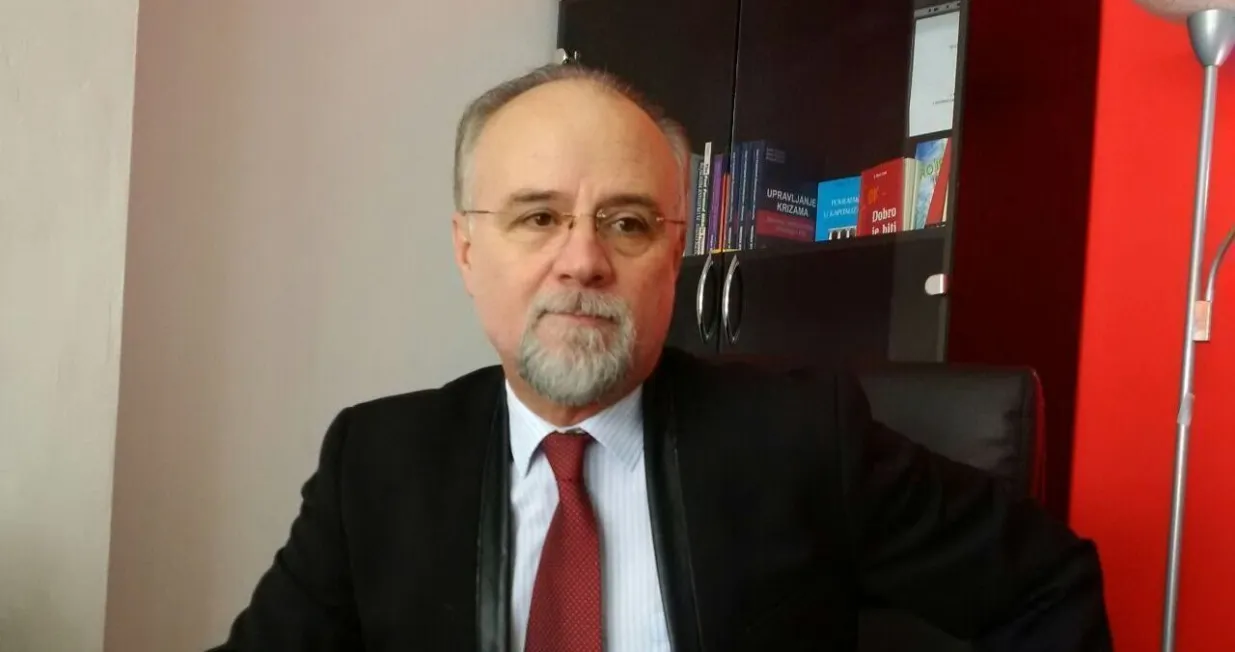 Zoran Pavlović, ekonomista/Web