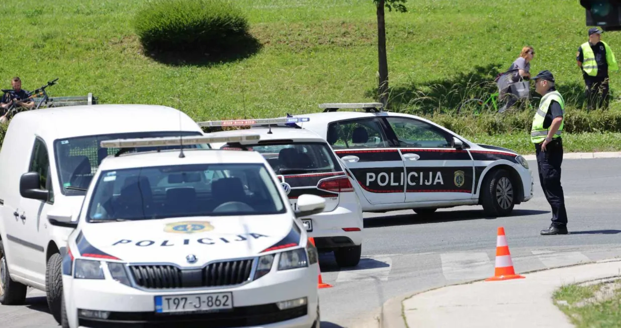 Saobraćajna nesreća u Sarajevu, Mojmilo, MUP KS, policijsko auto, policija Sarajevo, poginula pješakinja/Senad Gubelić/