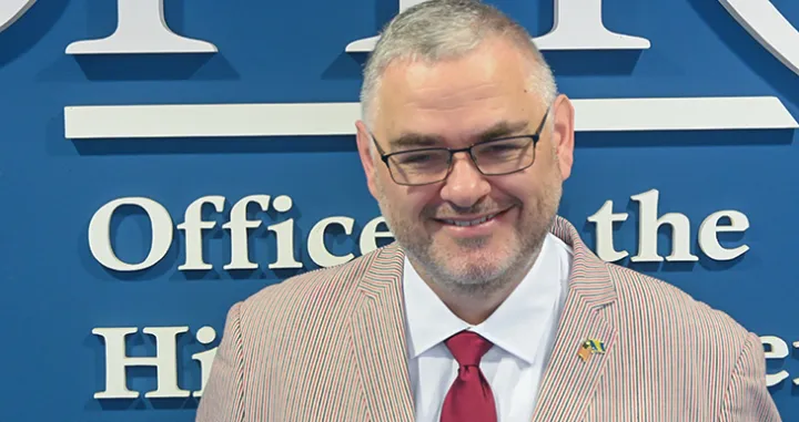 Louis J. Crishock je obavljao dužnosti u State Departmentu/OHR/