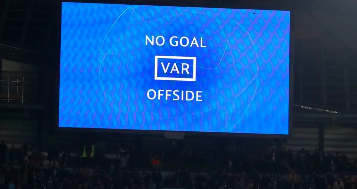 VAR, fudbal