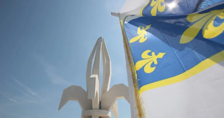 ljiljan gradačac spomen obilježje/