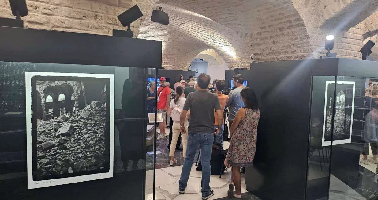 Stra&scaron;ni u Vijećnici/ Oslobođenje/