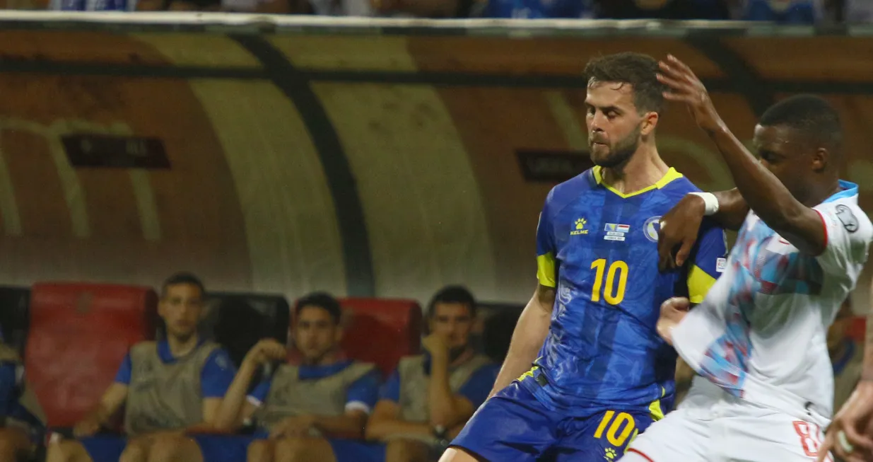 Bosna i Hercegovina - LuksemburgMiralem PjanićChristopher Martins 