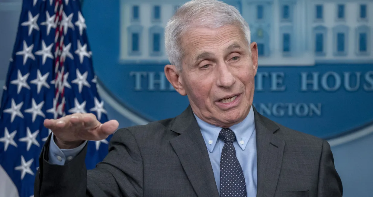 epa10321121 Dr. Antony Fauci, Chief Medical Advisor to the President of the United States, speaks during the daily press briefing at the White House in Washington, DC, USA, 22 November 2022. EPA/Ken Cedeno/POOL/Ken Cedeno/Pool