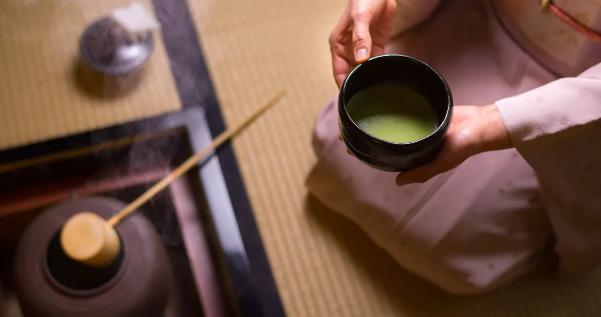 matcha čaj zeleniCoffeedesk/