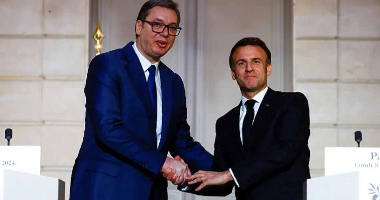 Aleksandar Vučić i Emmanuel Macron/