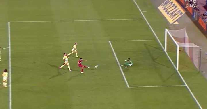 Luka Jović - promašaj protiv Španije