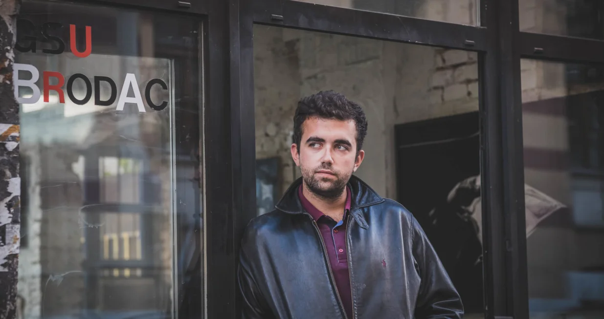 Mak Hubjer, kurator izložbe/