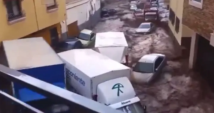 Voda nosi sve pred sobom, Poljska, poplave, pukla brana/