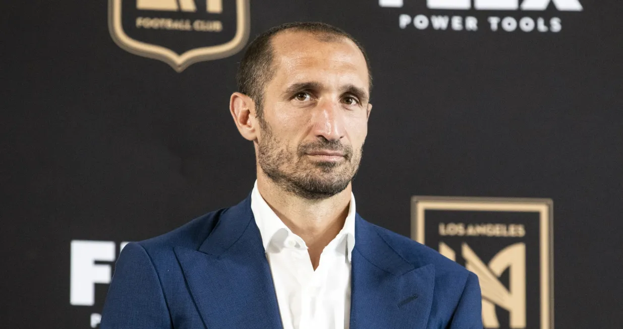epa10042454 Italian defender Giorgio Chiellini arrives for his official presentation as a new player for the Los Angeles Football (LAFC) at Banc of California Stadium in Los Angeles, California, USA, 29 June 2022. EPA/ETIENNE LAURENT