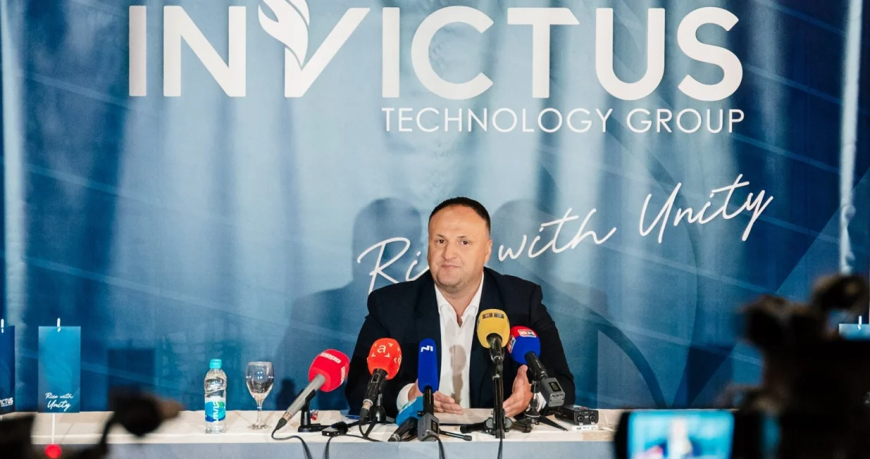 Bojan Vujić, Invictus/