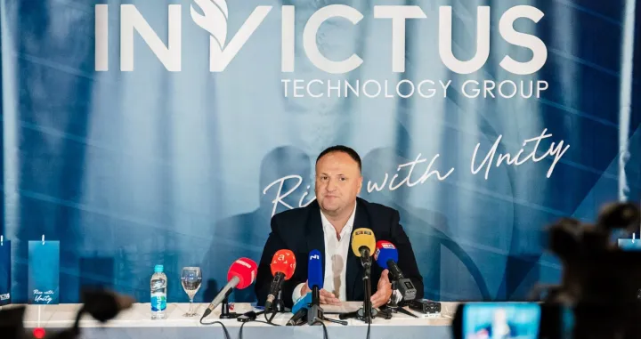 Bojan Vujić, Invictus/