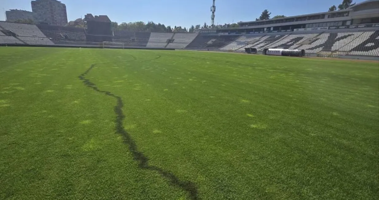 Uni&scaron;ten teren stadiona JNA