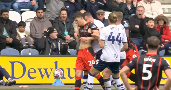 Milutin Osmajić - ugrizao protivničkog igrača