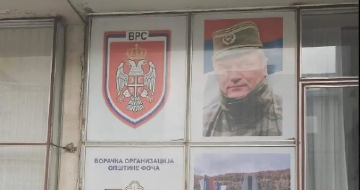 Ratko Mladić, zgrada Opštine Foča/