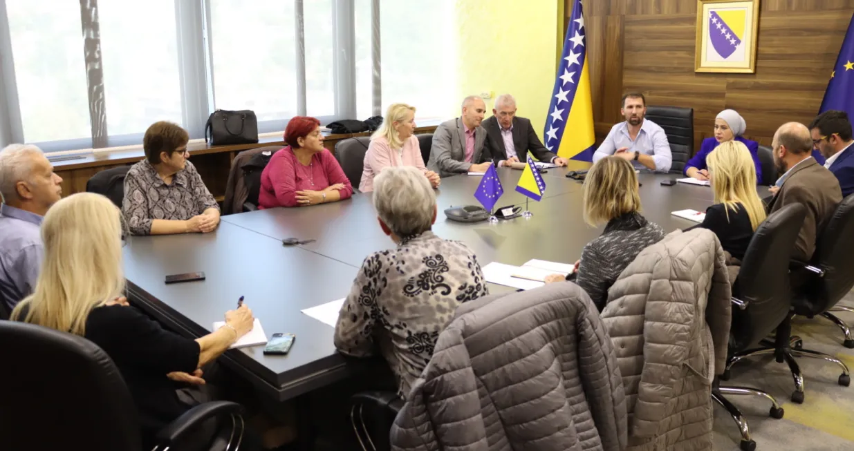 Odluka je donesena na sastanku sa predstavnicima udruženja žrtava/FMRISP/