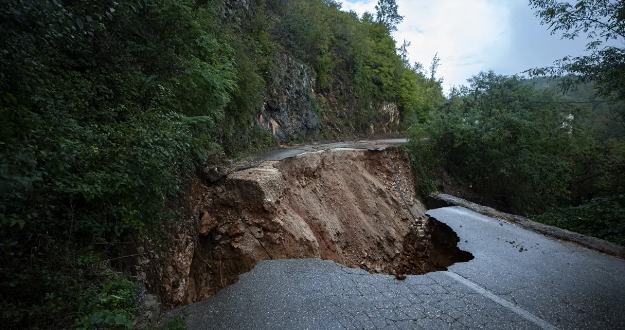 Buturović Polje, uništena cesta, poplave u BiH, poplave u Konjicu, klizište, posljedice poplava i klizišta/Anadolija/