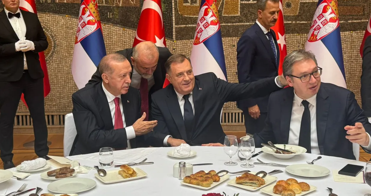 Dodik na ručku sa Erdoganom i Vučićem/ X/