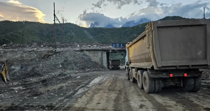 Iz Jablanice apeluju na što više kamiona zbog odvoza materijala/Fena/Tomislav Glamuzina