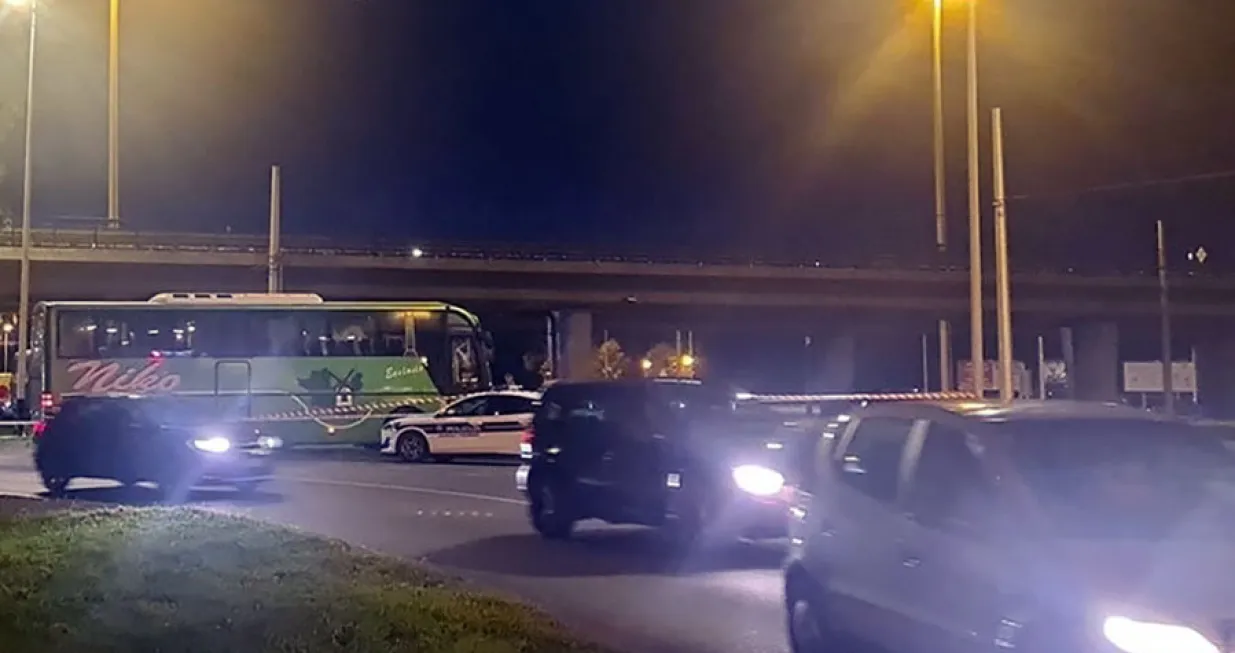 sudar tramvaja i autobusa u zagrebu, saobraćaj obustavljen/