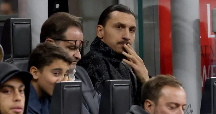 epa10288948 Milan's Zlatan Ibrahimovic reacts during the Italian Serie A soccer match between AC Milan and Spezia Calcio in Milan, Italy, 05 November 2022. EPA/MATTEO BAZZI