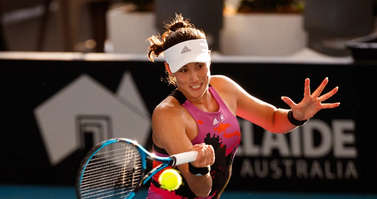 epa10396672 Garbine Muguruza of Spain in her match against Belinda Bencic of Switzerland during the 2023 Adelaide International Tennis Tournament at the Memorial Drive Tennis Centre in Adelaide, Australia, 09 January 2023. EPA/MATT TURNER AUSTRALIA AND NEW ZEALAND OUT