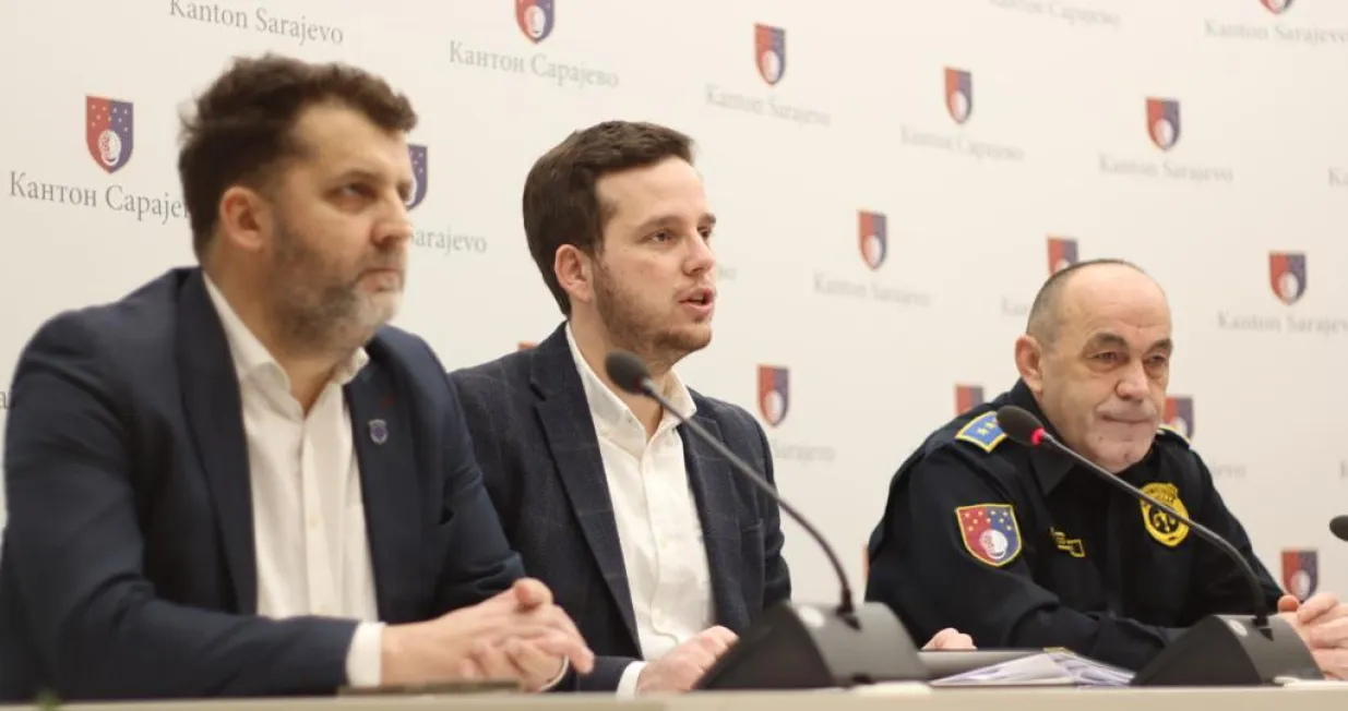 Admir Katica, Nihad Uk i Sadik Ećo, potpisan Kolektivni ugovor Vlade KS i Sindikata policije KS/Vlada Ks